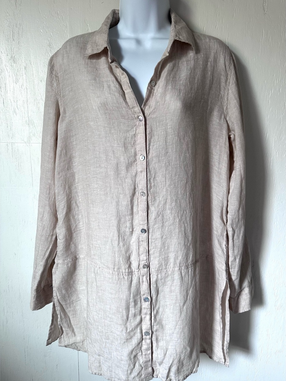 Tahari 100% Linen Button Front Tunic Shirt Size Small Beige Long Sleeve